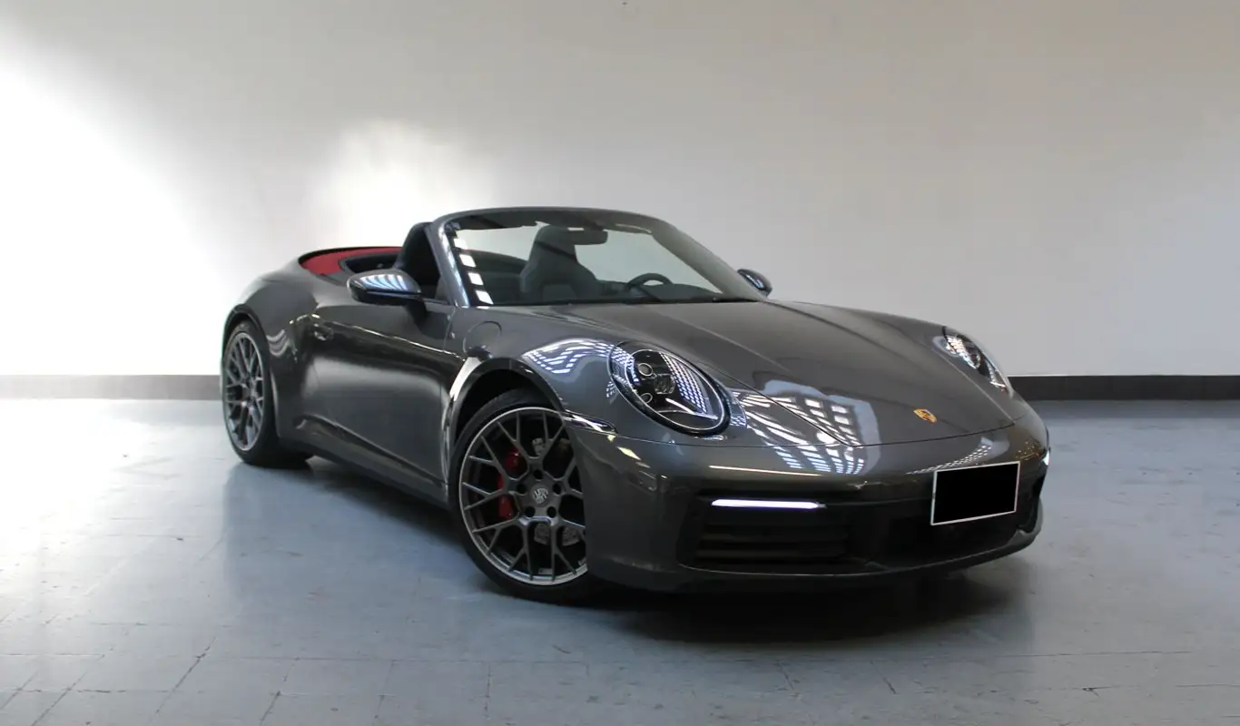 rent Porsche 911 Carrera 992 Cabrio rent Porsche 911 Carrera 992 Cabrio